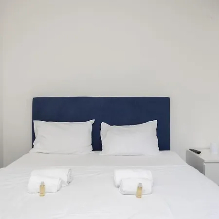 Urban Oasis With Queen Bed And View Be-39 アパート