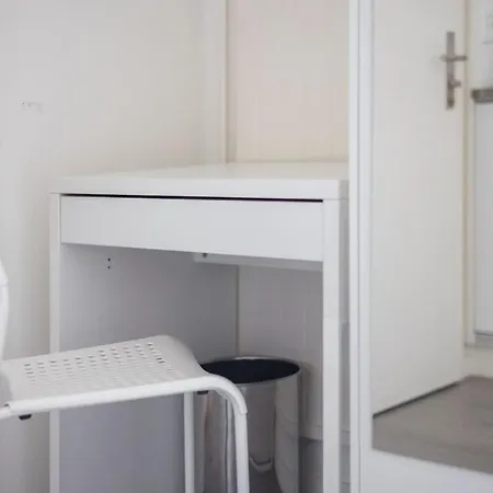 Urban Oasis With Queen Bed And View Be-39 Zürih